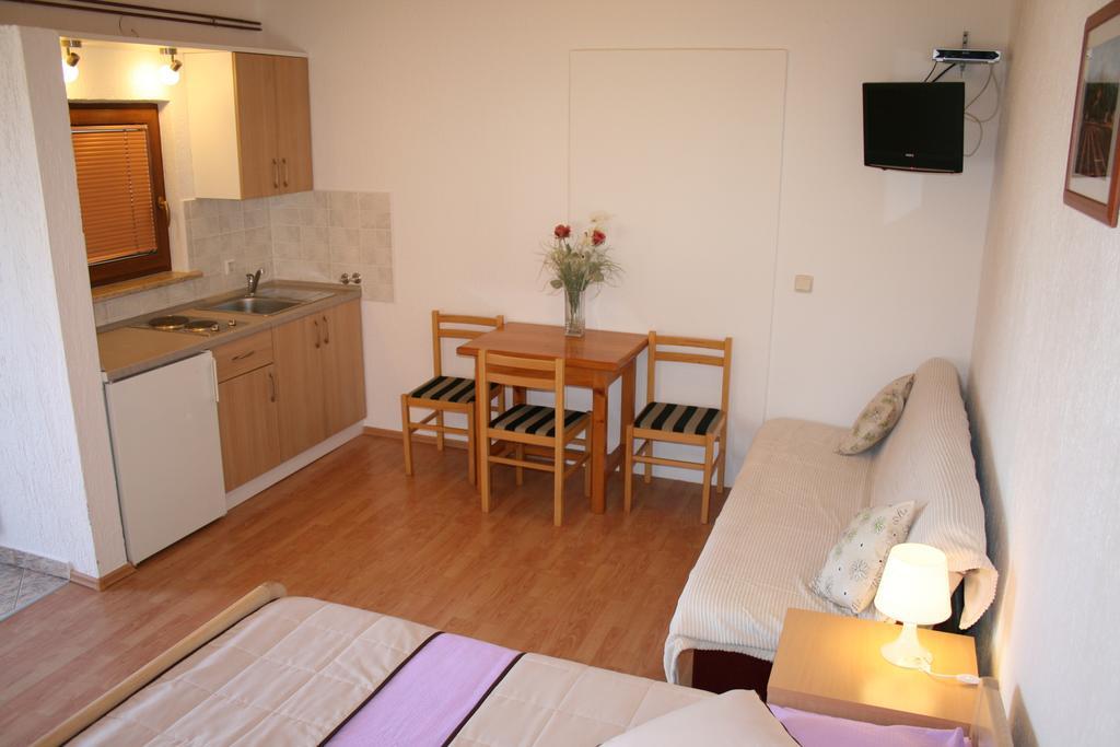 Guesthouse Hodak Selište Drežničko Szoba fotó