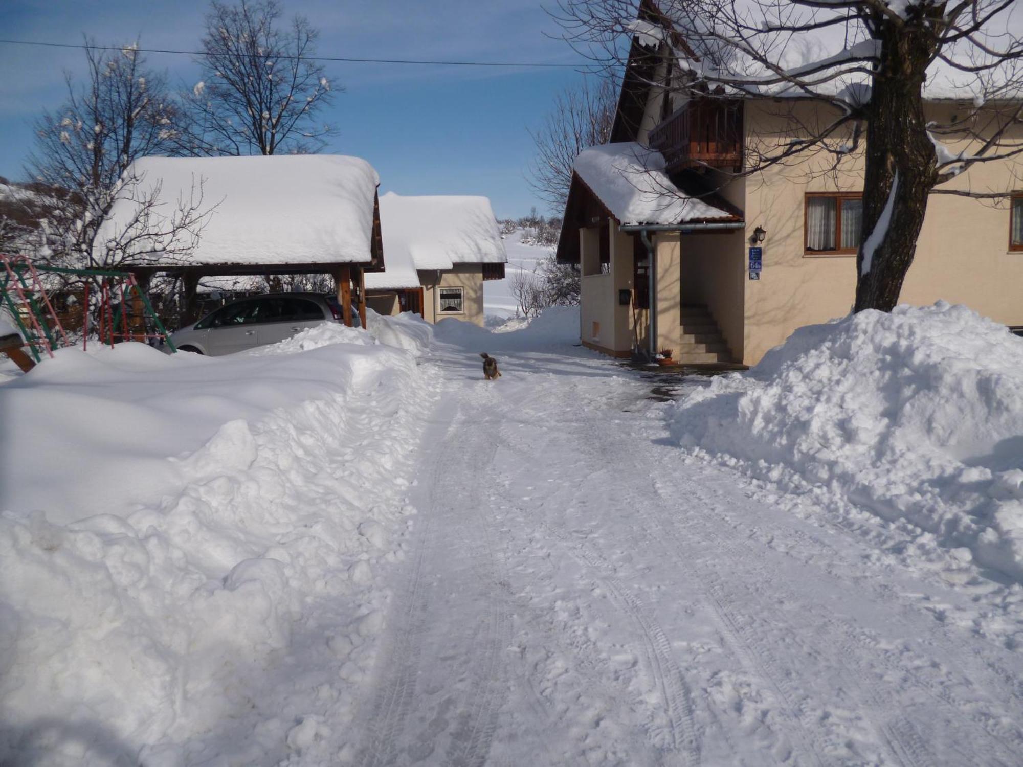 Guesthouse Hodak Selište Drežničko Kültér fotó