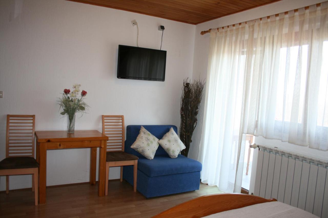Guesthouse Hodak Selište Drežničko Kültér fotó
